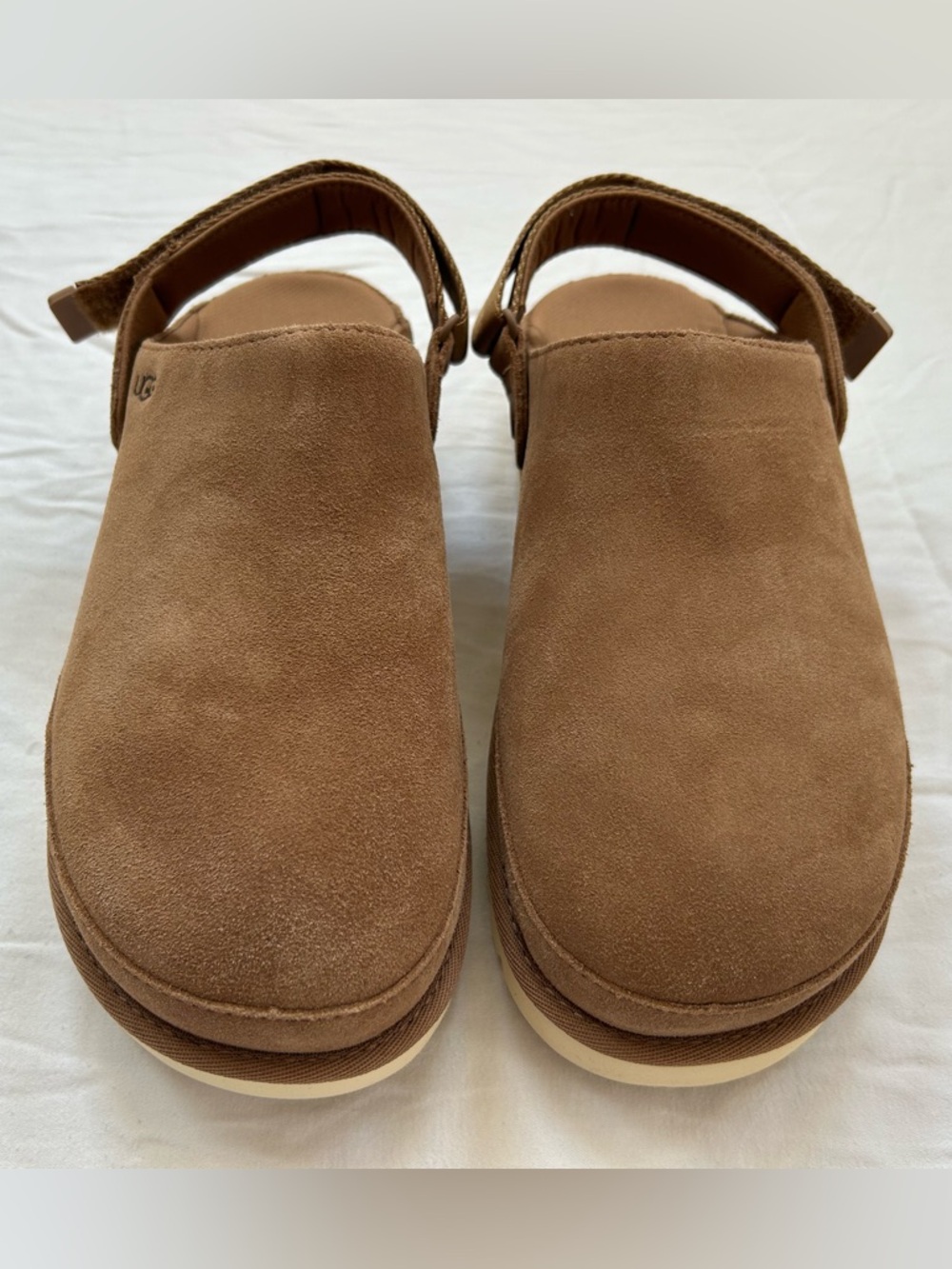 UGG Goldenstar Chestnut Clogs - Womens